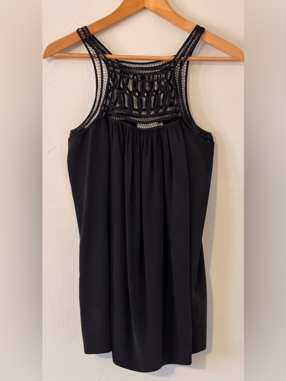 Madison Marcus Black Sleeveless Lattice Neck 100% Silk Shift Top Size Medium